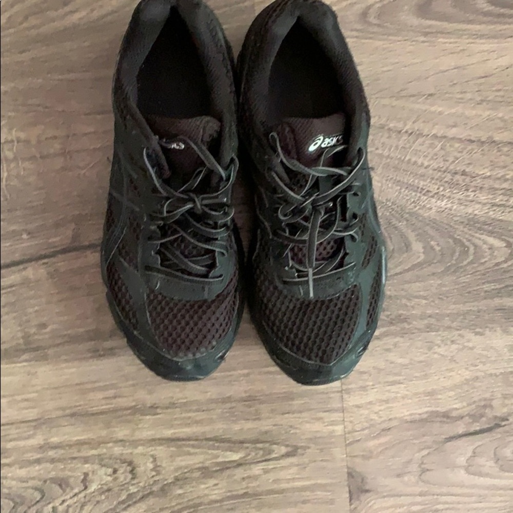 ASICS- black Used size 10 GUC